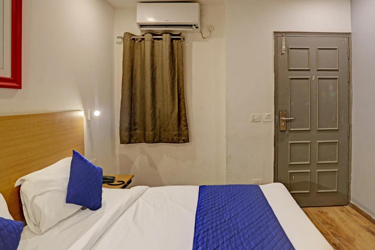 גאזיאבאד Hotel Admire Inn "Near Atal Chowk, Sector 15, Vasundhara" מראה חיצוני תמונה